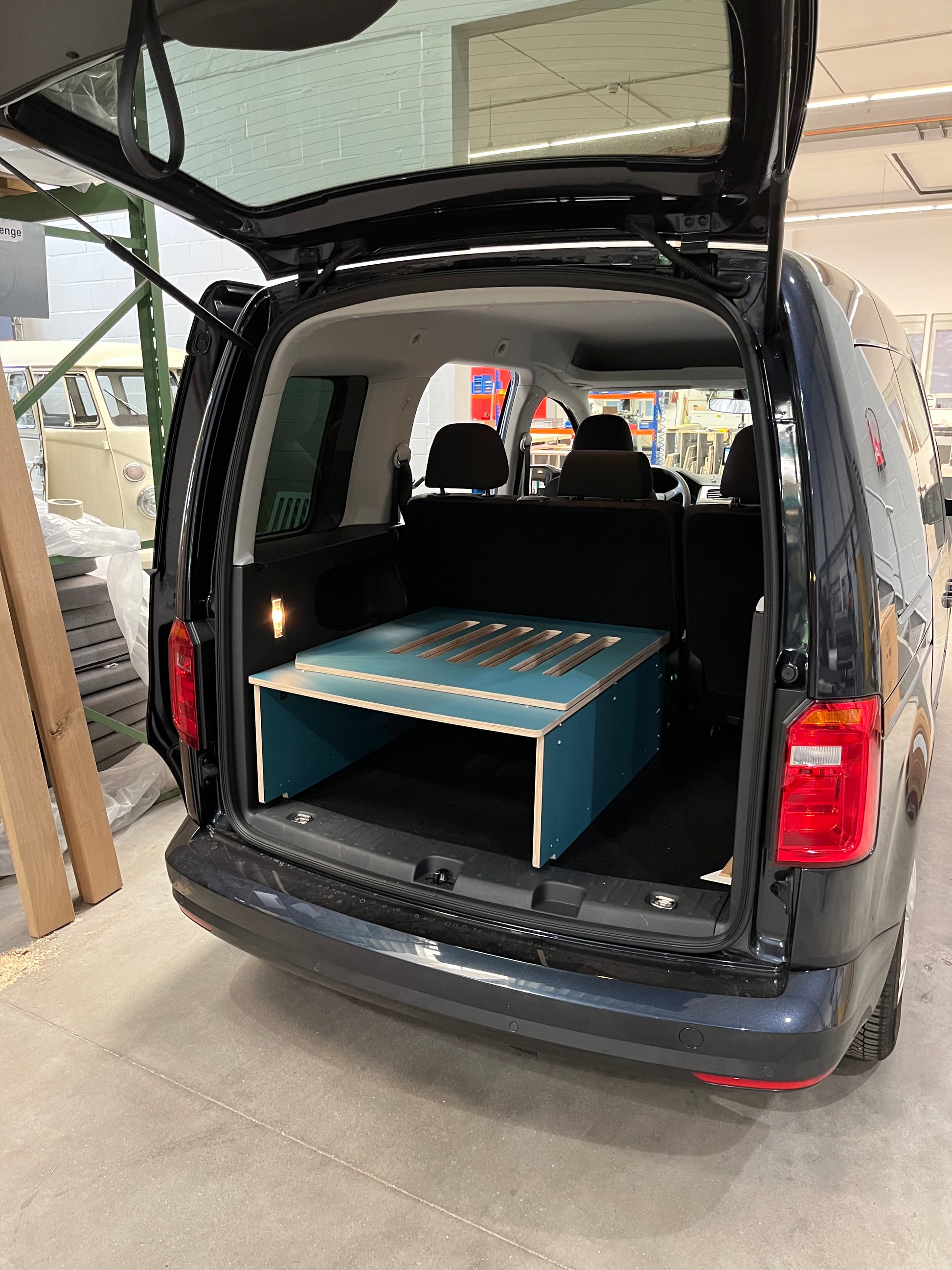 VW Caddy Single Bett - Schlafsystem - Camper Umbau - Campingmöbel